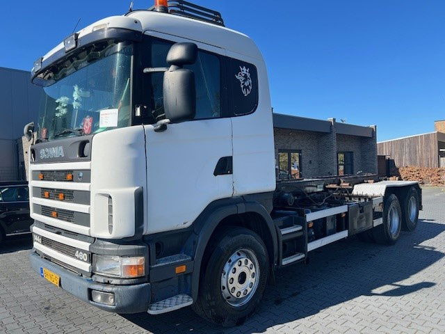 Scania R144-460 V8 .460 6x2 - Camião transportador de contêineres/ Caixa móvel: foto 1 Scania R144-460 V8 .460 6x2 - Camião transportador de contêineres/ Caixa móvel: foto 1