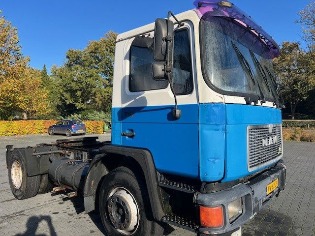 MAN 12.232 18.232 - Tractor: foto 2 MAN 12.232 18.232 - Tractor: foto 2