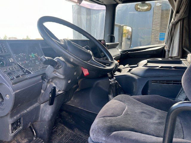 Scania P94-310 .310 - Tractor: foto 5 Scania P94-310 .310 - Tractor: foto 5