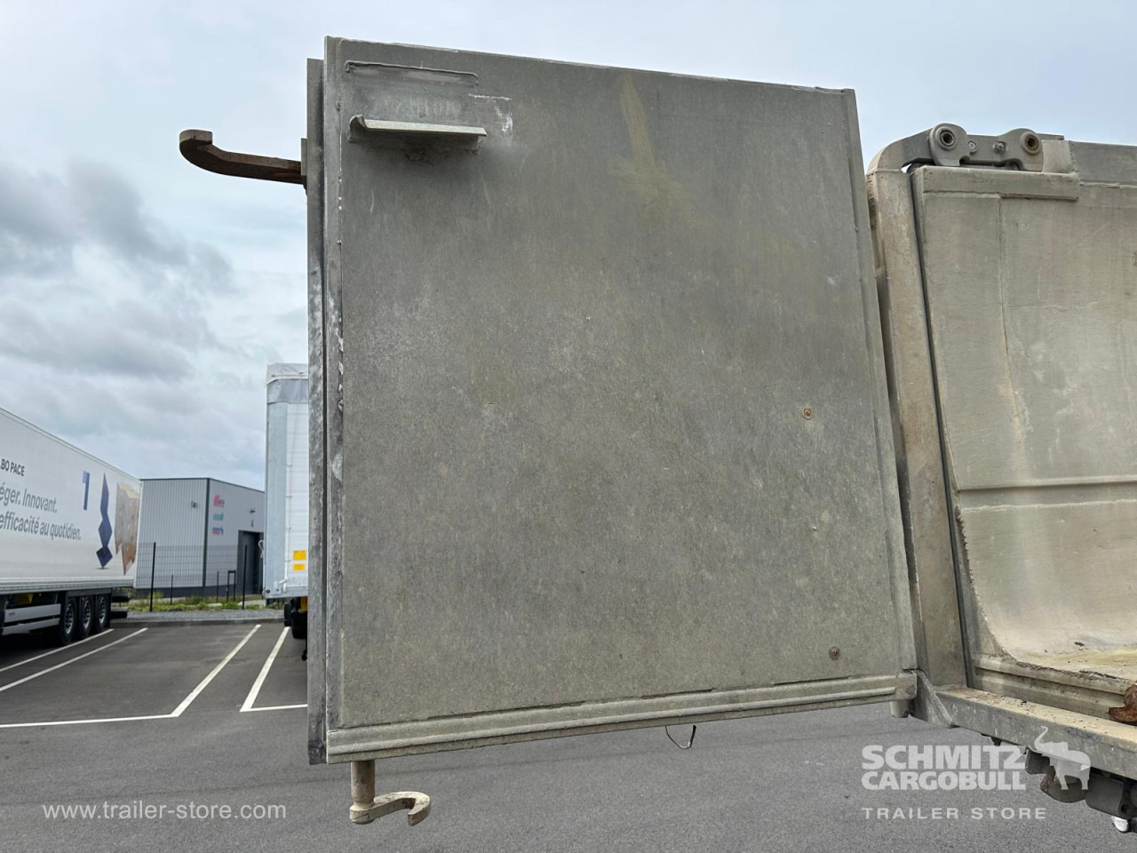 BENALU Tipper Alu-square sided body 24m³ - Semi-reboque basculante: foto 5 BENALU Tipper Alu-square sided body 24m³ - Semi-reboque basculante: foto 5