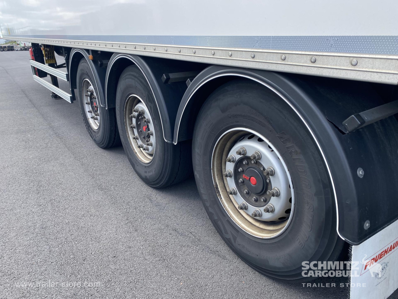 FRUEHAUF Dryfreight Standard - Semi-reboque furgão: foto 2 FRUEHAUF Dryfreight Standard - Semi-reboque furgão: foto 2