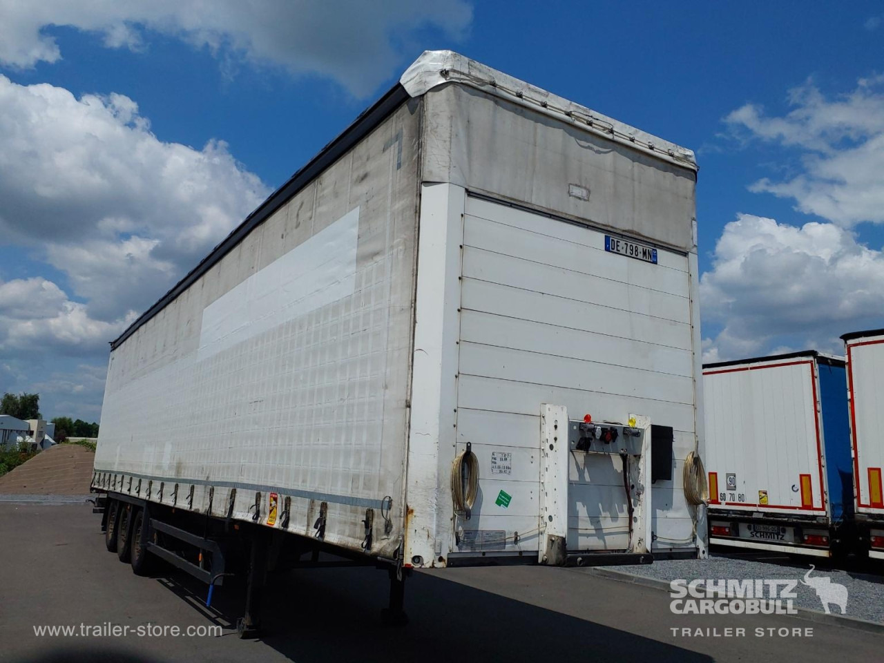 SCHMITZ Curtainsider Mega - Semi-reboque de lona: foto 1 SCHMITZ Curtainsider Mega - Semi-reboque de lona: foto 1