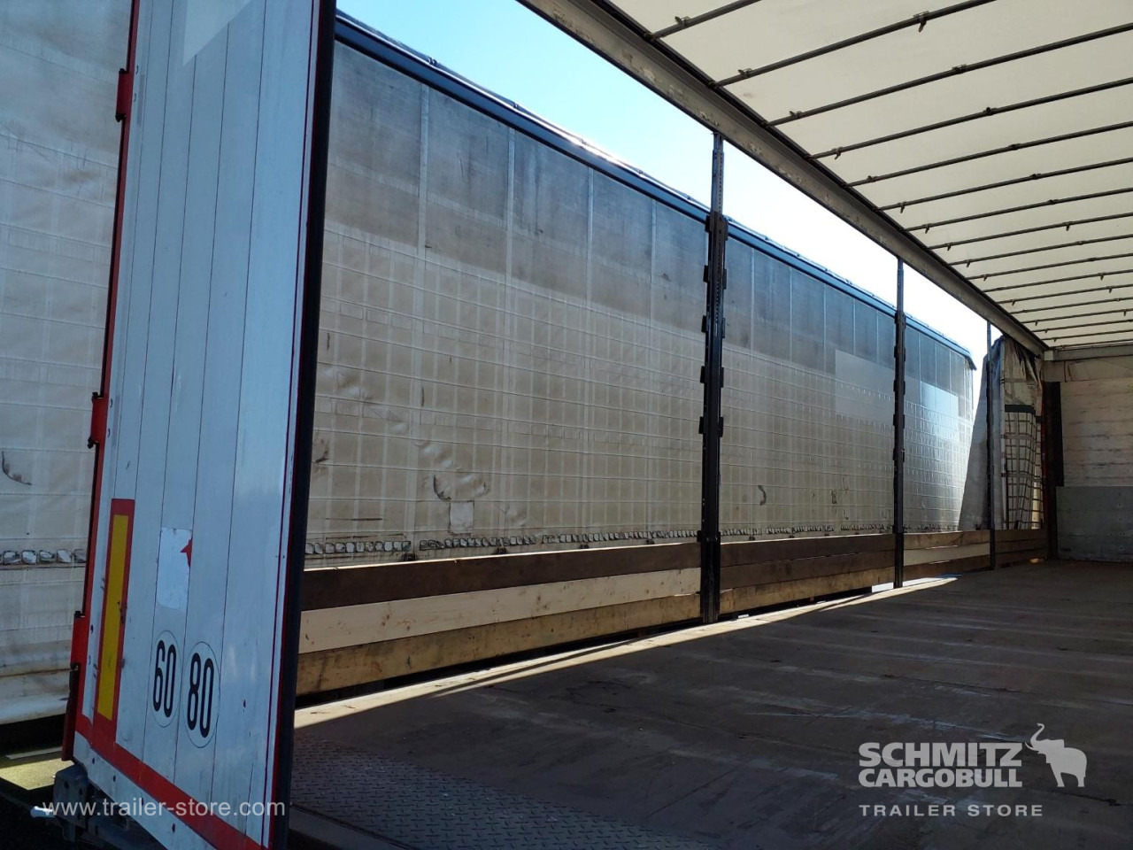 SCHMITZ Curtainsider Mega - Semi-reboque de lona: foto 3 SCHMITZ Curtainsider Mega - Semi-reboque de lona: foto 3