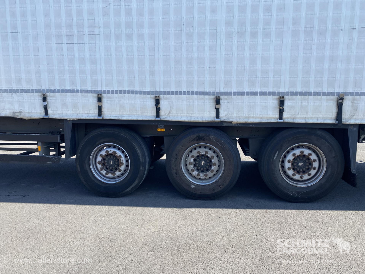 SCHMITZ Curtainsider Standard - Semi-reboque de lona: foto 5 SCHMITZ Curtainsider Standard - Semi-reboque de lona: foto 5