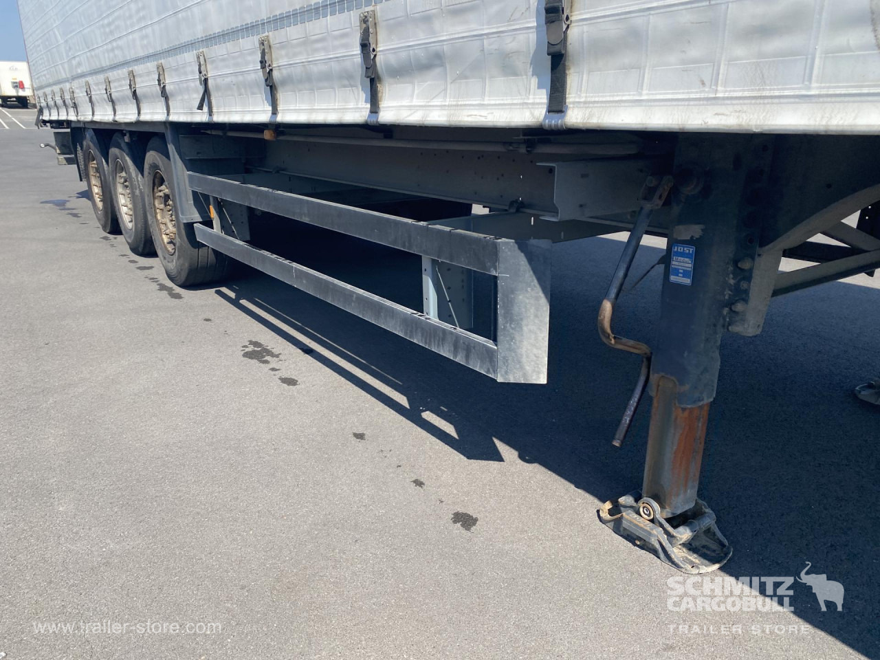 SCHMITZ Curtainsider Standard - Semi-reboque de lona: foto 4 SCHMITZ Curtainsider Standard - Semi-reboque de lona: foto 4