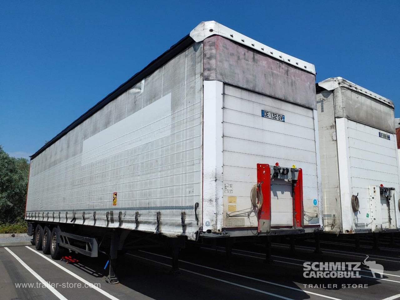 SCHMITZ Curtainsider Standard - Semi-reboque de lona: foto 1 SCHMITZ Curtainsider Standard - Semi-reboque de lona: foto 1
