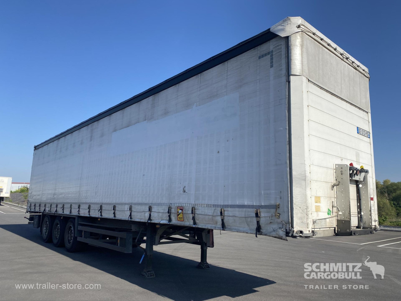 SCHMITZ Curtainsider Standard - Semi-reboque de lona: foto 1 SCHMITZ Curtainsider Standard - Semi-reboque de lona: foto 1