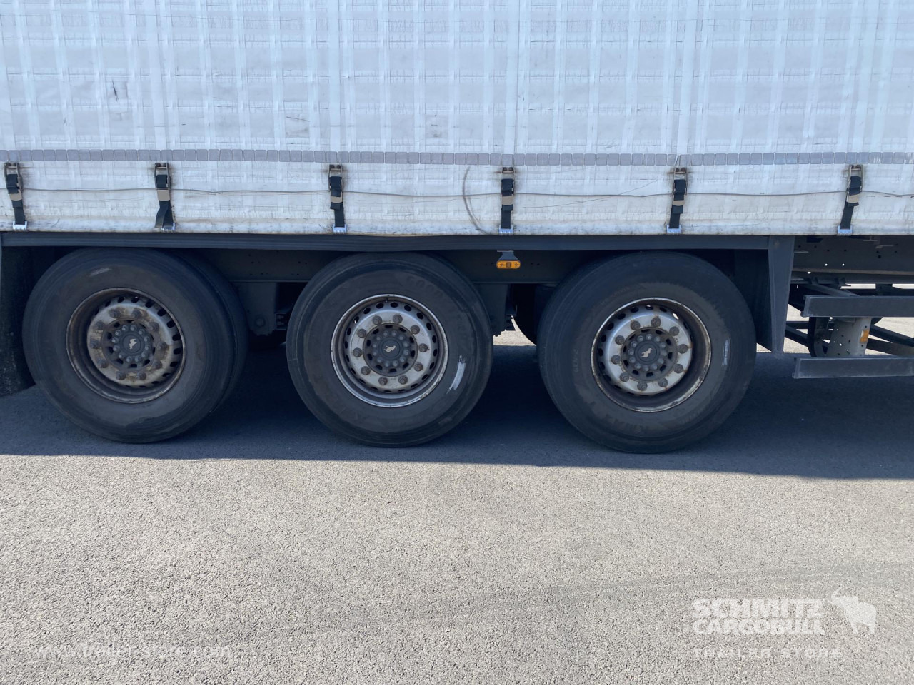 SCHMITZ Curtainsider Standard - Semi-reboque de lona: foto 3 SCHMITZ Curtainsider Standard - Semi-reboque de lona: foto 3
