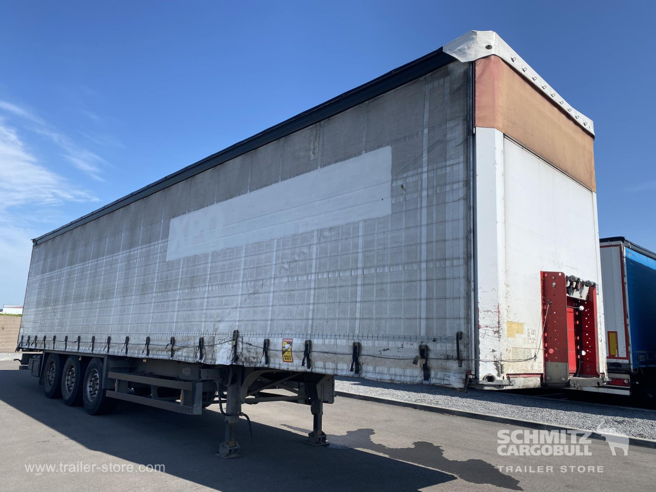 SCHMITZ Curtainsider Standard - Semi-reboque de lona: foto 1 SCHMITZ Curtainsider Standard - Semi-reboque de lona: foto 1