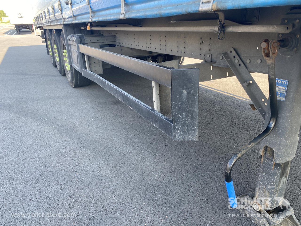 SCHMITZ Curtainsider Standard - Semi-reboque de lona: foto 3 SCHMITZ Curtainsider Standard - Semi-reboque de lona: foto 3
