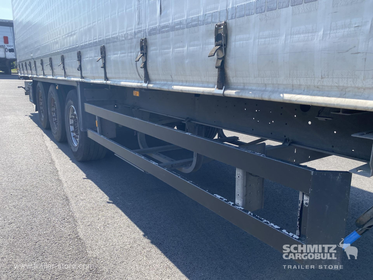 SCHMITZ Curtainsider Standard - Semi-reboque de lona: foto 4 SCHMITZ Curtainsider Standard - Semi-reboque de lona: foto 4