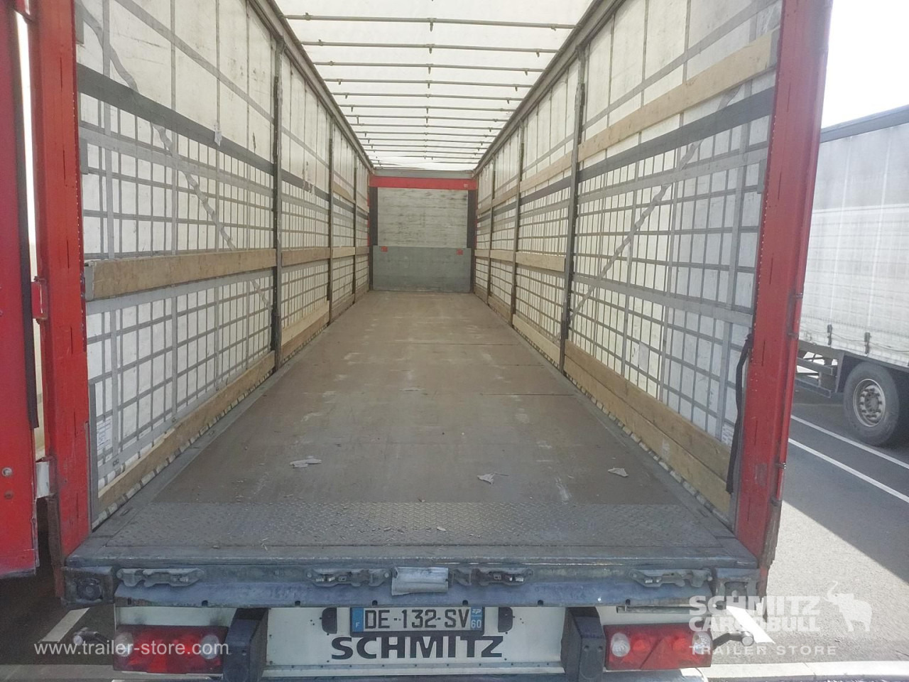 SCHMITZ Curtainsider Standard - Semi-reboque de lona: foto 5 SCHMITZ Curtainsider Standard - Semi-reboque de lona: foto 5