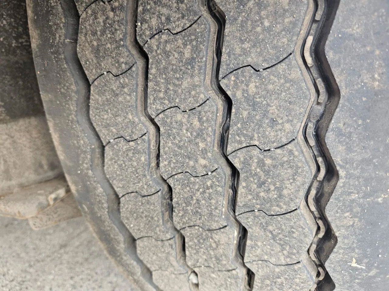 Semi-reboque basculante Bodex KIS3B 40m3: foto 15 Semi-reboque basculante Bodex KIS3B 40m3: foto 15