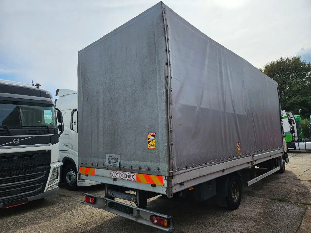 DAF LF 45.180 EEV - More units in stock! - Carrinha de lona: foto 5 DAF LF 45.180 EEV - More units in stock! - Carrinha de lona: foto 5