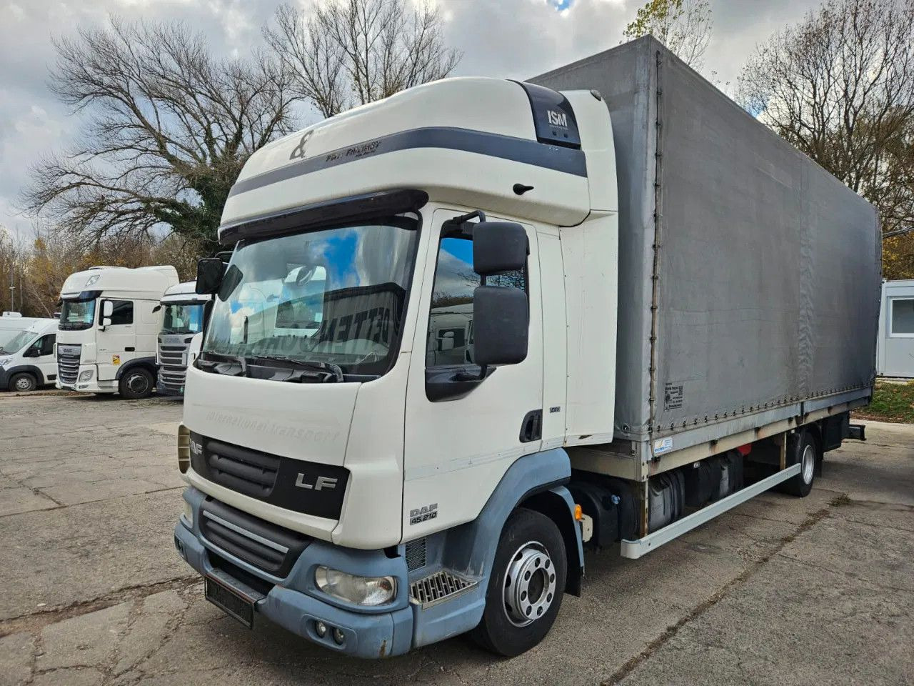 DAF LF 45.210 12t Euro5 EEV - Camião de lona: foto 1 DAF LF 45.210 12t Euro5 EEV - Camião de lona: foto 1