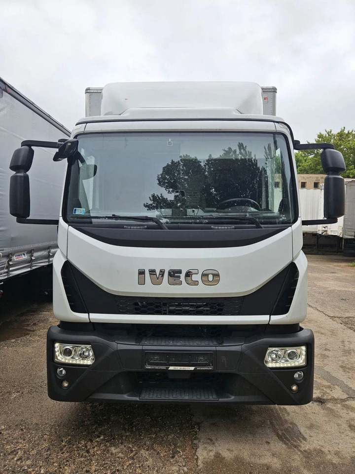 Iveco EuroCargo 120 - 210 BOX 12t Only 7554 km - Camião furgão: foto 2 Iveco EuroCargo 120 - 210 BOX 12t Only 7554 km - Camião furgão: foto 2