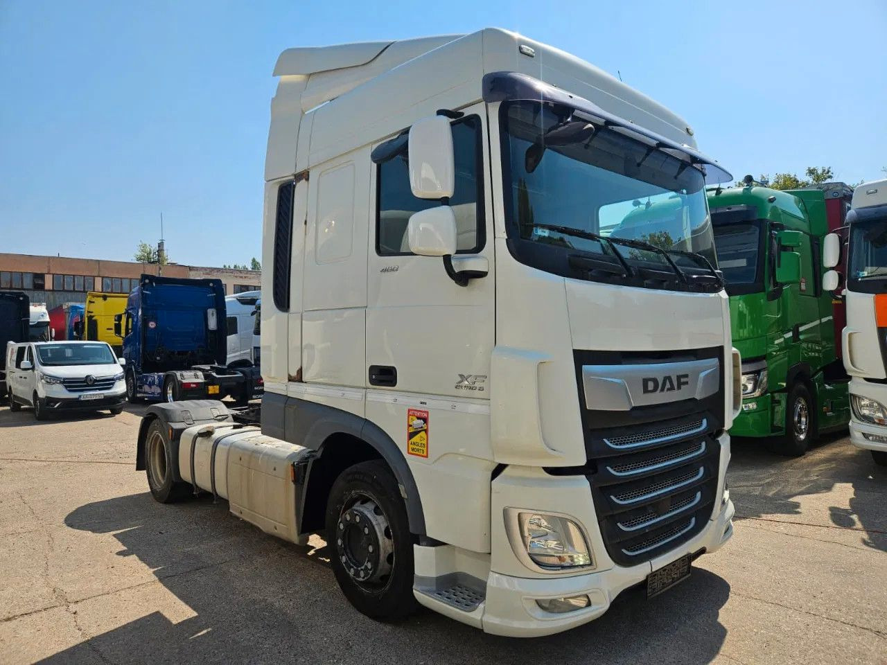 DAF XF 460 Mega Standklima Space Cab - Tractor: foto 2 DAF XF 460 Mega Standklima Space Cab - Tractor: foto 2