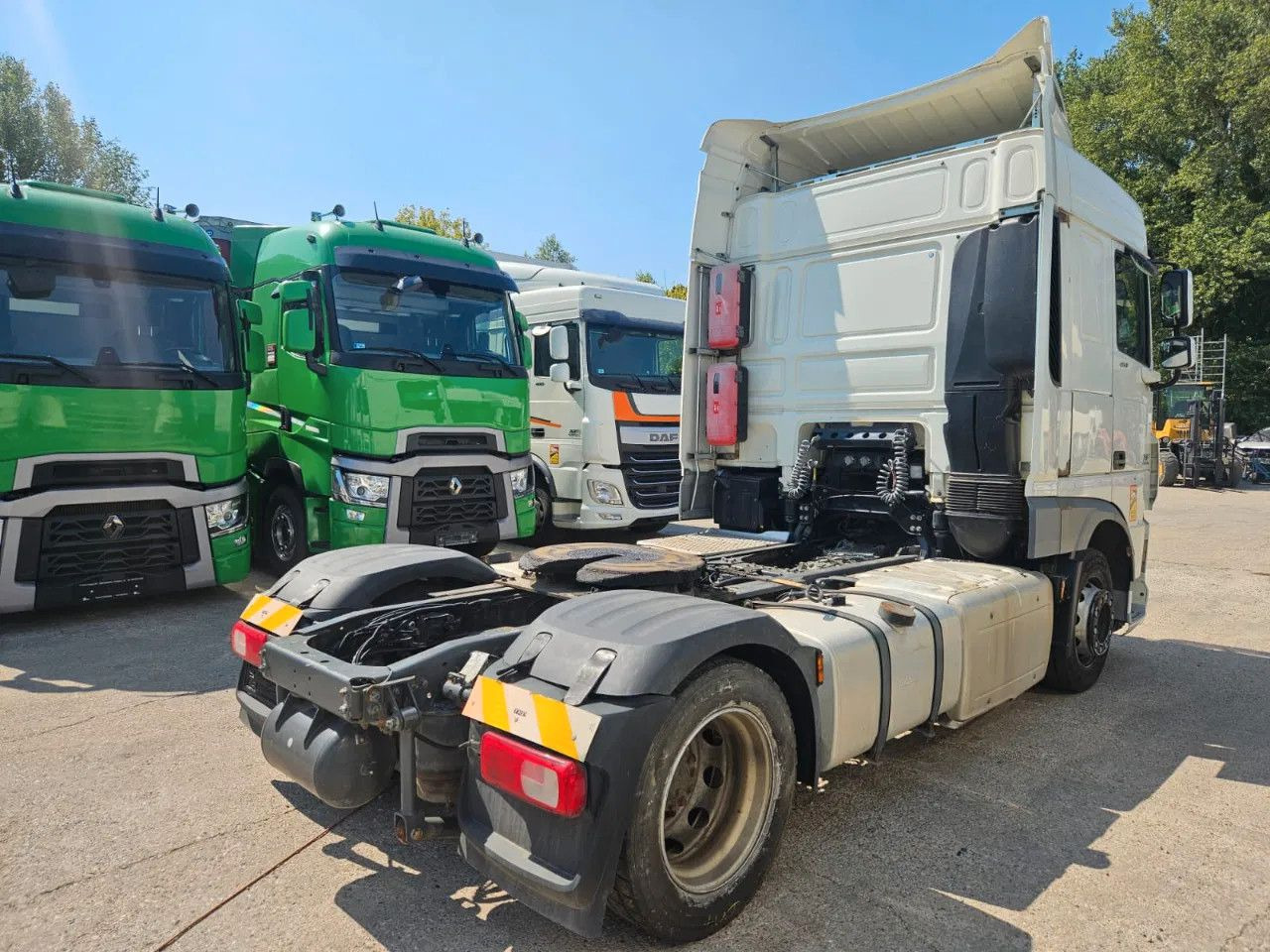 DAF XF 460 Mega Standklima Space Cab - Tractor: foto 4 DAF XF 460 Mega Standklima Space Cab - Tractor: foto 4