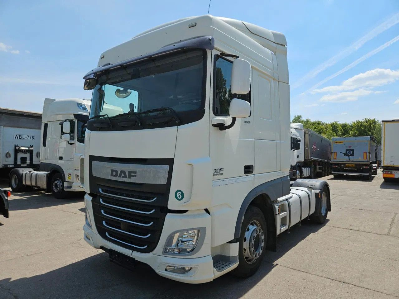 DAF XF 460 Space Cab Standklima 1 units - Tractor: foto 1 DAF XF 460 Space Cab Standklima 1 units - Tractor: foto 1