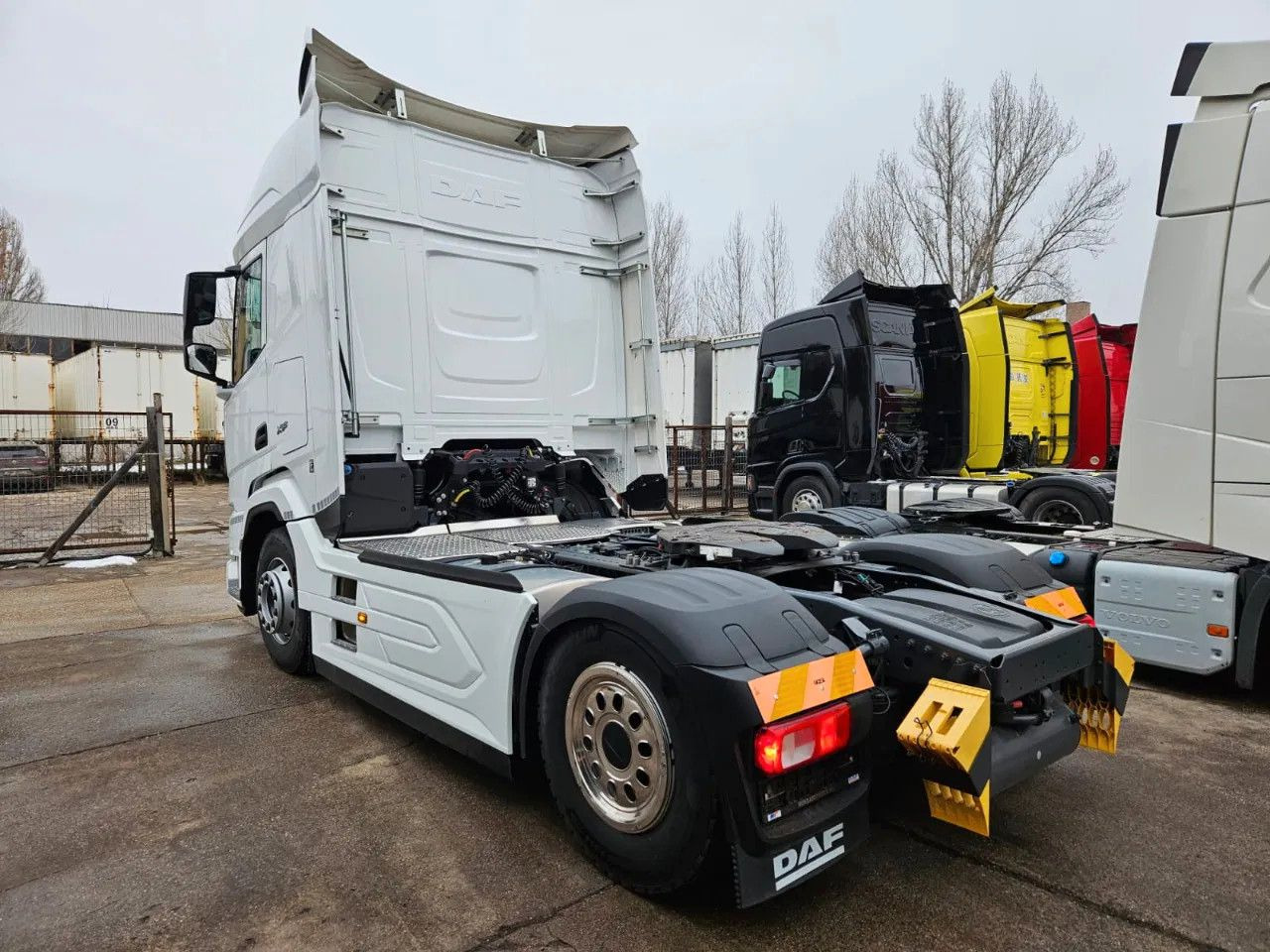 DAF XF 480 Brand NEW! Full Spoiler, Reversing Camera - Tractor: foto 4 DAF XF 480 Brand NEW! Full Spoiler, Reversing Camera - Tractor: foto 4