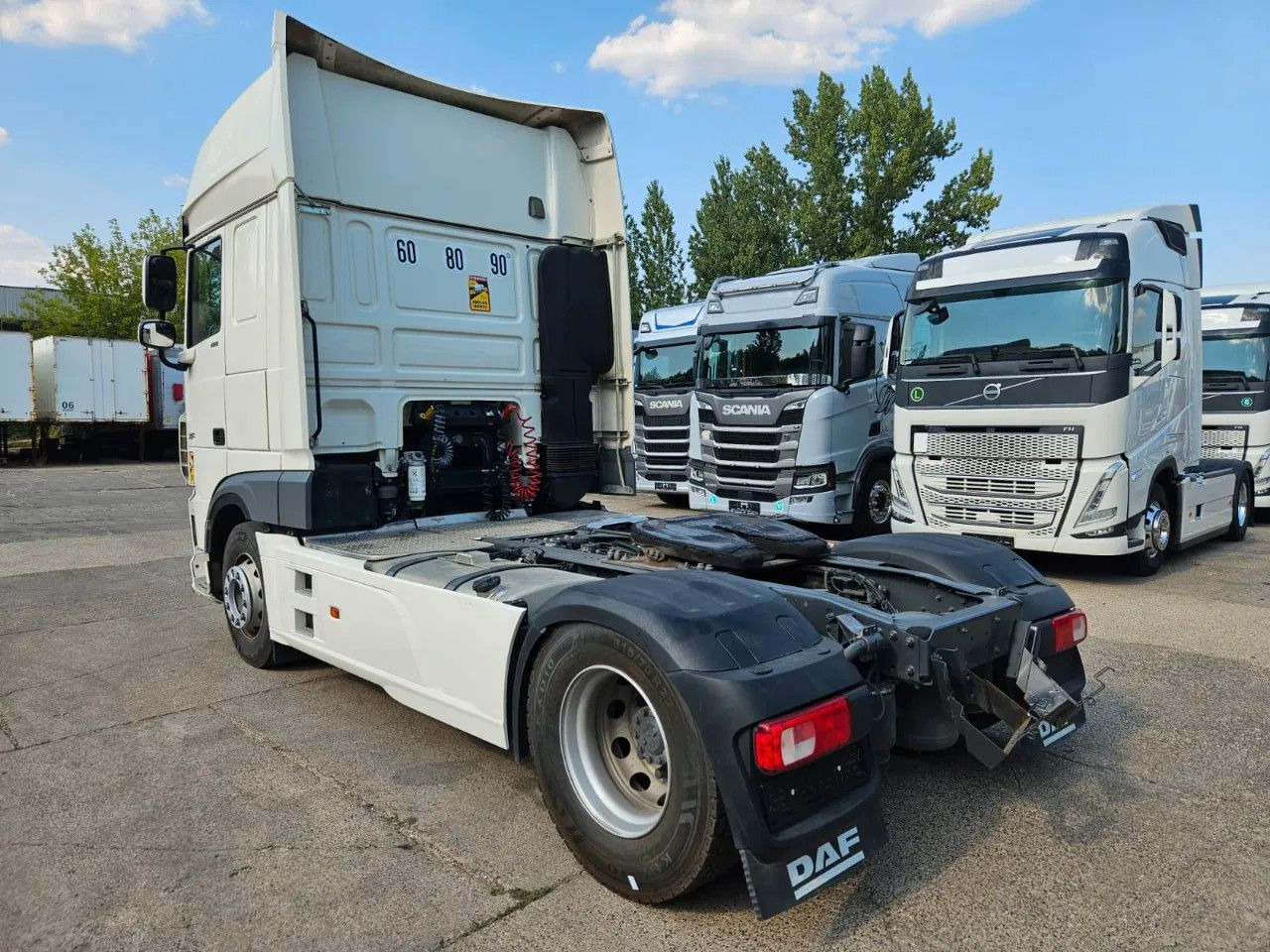 DAF XF 480 SSC-Standard-StandKlima-4 Units-4 new tir - Tractor: foto 4 DAF XF 480 SSC-Standard-StandKlima-4 Units-4 new tir - Tractor: foto 4