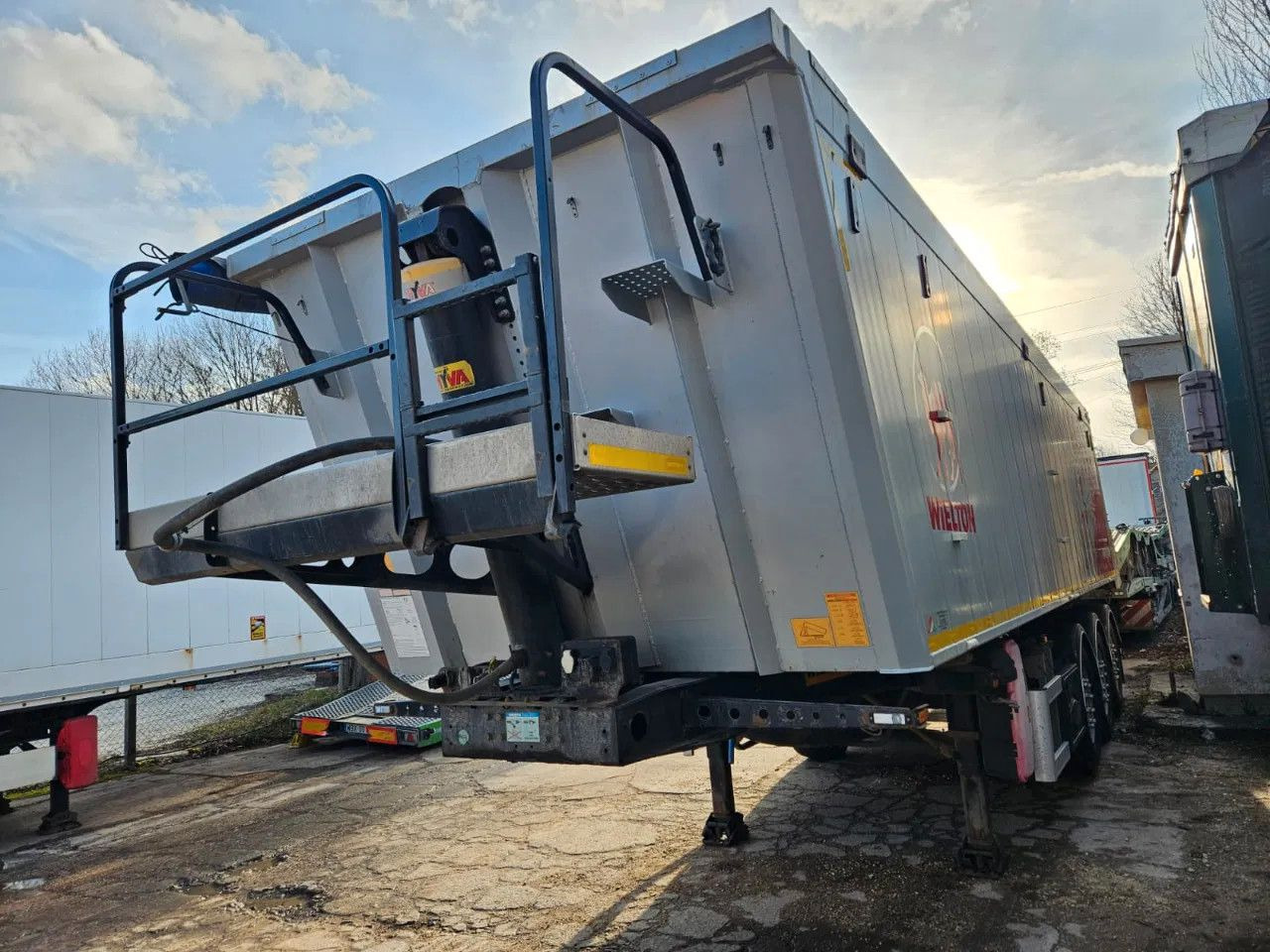 Wielton NW-3 38m3 Lifting Axle, Alloy w. - Semi-reboque basculante: foto 3 Wielton NW-3 38m3 Lifting Axle, Alloy w. - Semi-reboque basculante: foto 3