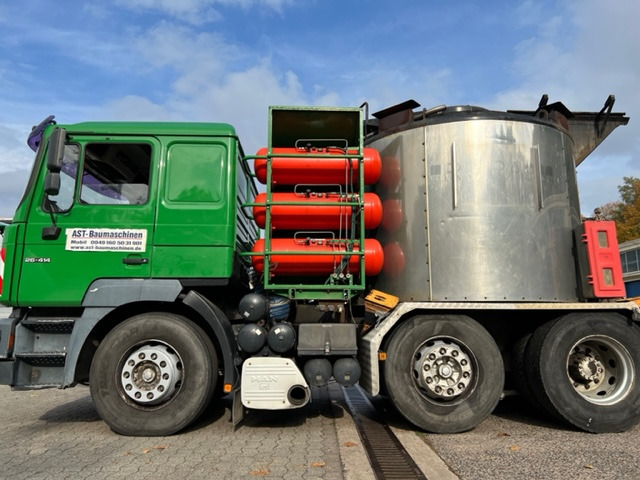 LKW MAN Asphaltkocher Bitumen Mastic mit Isolierung 26.414 - Máquina de asfalto: foto 1 LKW MAN Asphaltkocher Bitumen Mastic mit Isolierung 26.414 - Máquina de asfalto: foto 1
