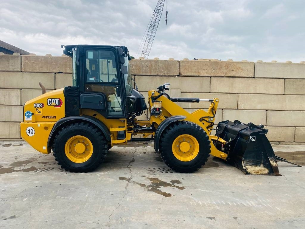 CAT 908-14a - Pá carregadora de rodas: foto 2 CAT 908-14a - Pá carregadora de rodas: foto 2