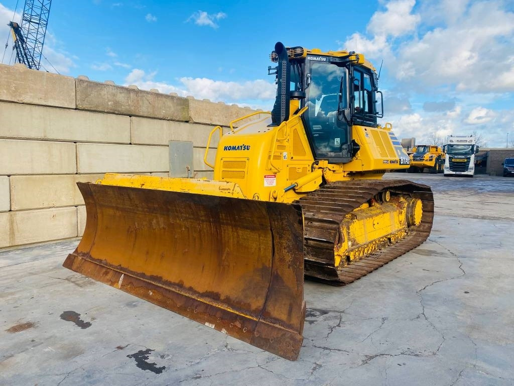 Komatsu D 61 PXI-24E0 - Buldôzer: foto 4 Komatsu D 61 PXI-24E0 - Buldôzer: foto 4