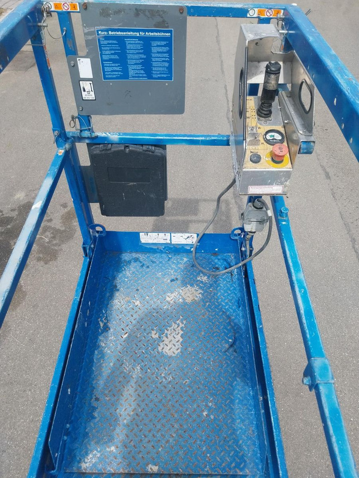 Caminhão com plataforma aérea Skyjack 3226 Elektro Scherenarbeitsbühne: foto 6