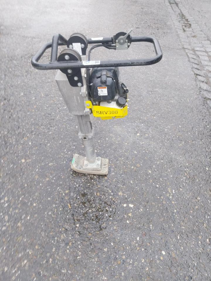 Weber SRV 300 II Stampfer Frosch Verdichter Rüttelplatte - Compactadora de percussão: foto 1 Weber SRV 300 II Stampfer Frosch Verdichter Rüttelplatte - Compactadora de percussão: foto 1