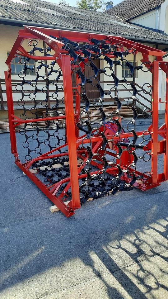 Wiesenegge 6 - 8m Wiesenstriegel Wiesenschleppe Schlepper - Grade para prados: foto 4 Wiesenegge 6 - 8m Wiesenstriegel Wiesenschleppe Schlepper - Grade para prados: foto 4