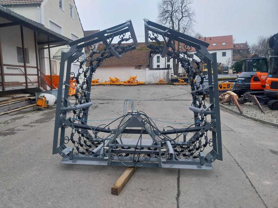 Wiesenegge 6 - 8m Wiesenstriegel Wiesenschleppe Schlepper - Grade para prados: foto 1 Wiesenegge 6 - 8m Wiesenstriegel Wiesenschleppe Schlepper - Grade para prados: foto 1