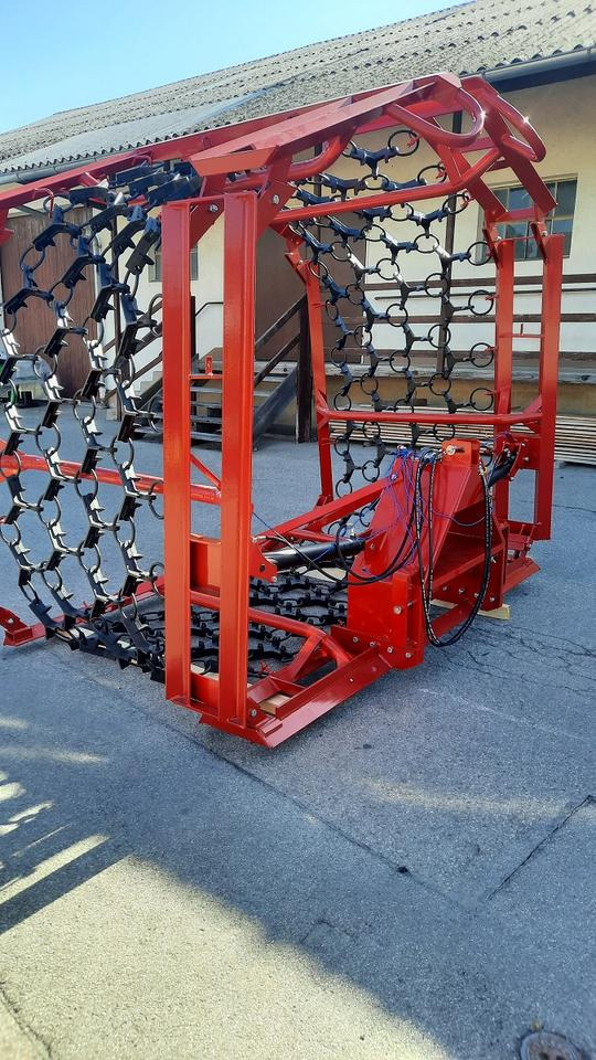 Wiesenegge 6 - 8m Wiesenstriegel Wiesenschleppe Traktor Egge - Grade para prados: foto 2 Wiesenegge 6 - 8m Wiesenstriegel Wiesenschleppe Traktor Egge - Grade para prados: foto 2