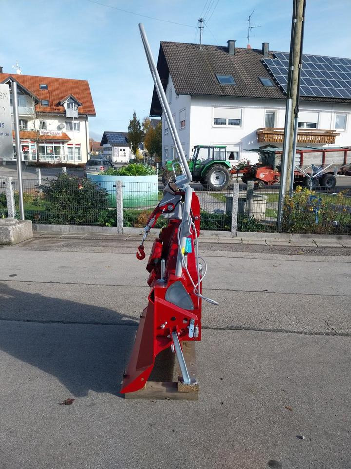 Neue Forstseilwinde Seilwinde Tajfun EGV 45 AHK SG Funk 35 55 65 - Molinete por Equipamento florestal: foto 3 Neue Forstseilwinde Seilwinde Tajfun EGV 45 AHK SG Funk 35 55 65 - Molinete por Equipamento florestal: foto 3