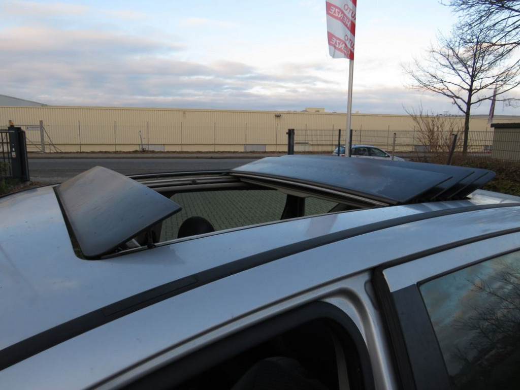 MERCEDES-BENZ A-Klasse 200 Avantgarde PKW - Camião: foto 4 MERCEDES-BENZ A-Klasse 200 Avantgarde PKW - Camião: foto 4