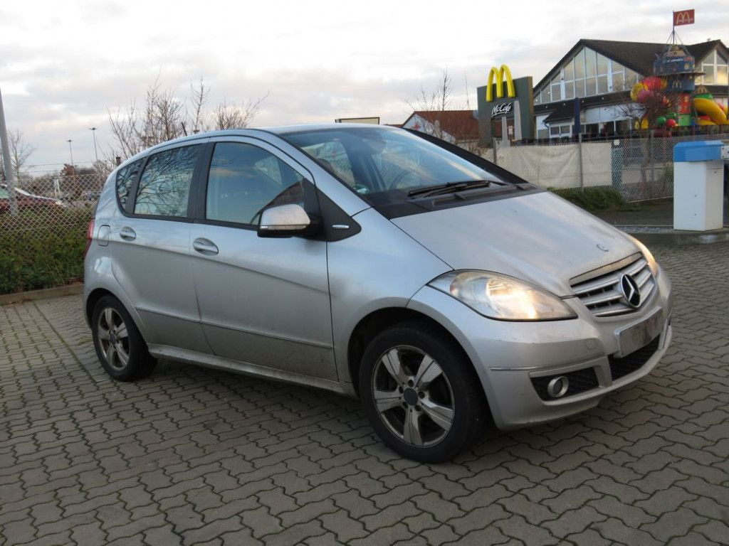 Mercedes-Benz A-Klasse 200 Avantgarde PKW - Camião: foto 2 Mercedes-Benz A-Klasse 200 Avantgarde PKW - Camião: foto 2