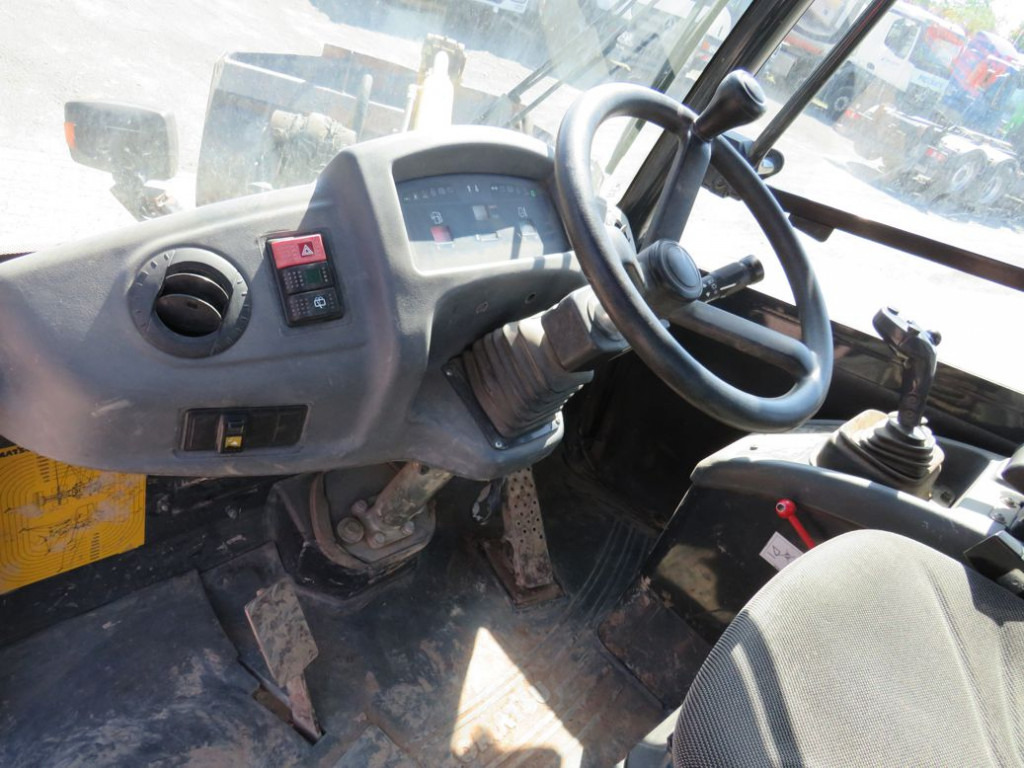 KOMATSU HANOMAG Radlader WA 80 - 6 Radlader - Pá carregadora de rodas: foto 5 KOMATSU HANOMAG Radlader WA 80 - 6 Radlader - Pá carregadora de rodas: foto 5