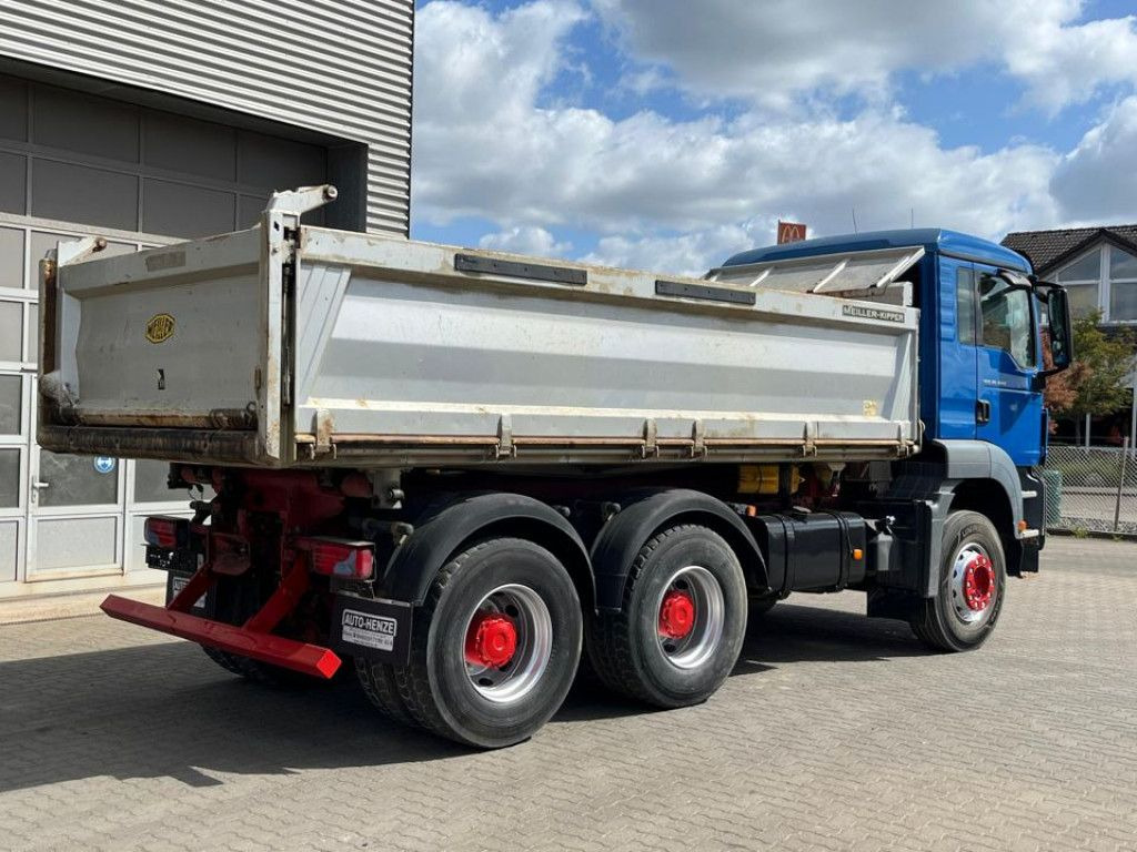 MAN TG-S 26.440 6x4 BB 3-Achs Kipper MeillerSchalter MAN TG-S 26.440 6x4 BB 3-Achs Kipper MeillerSchalter - Camião basculante: foto 3 MAN TG-S 26.440 6x4 BB 3-Achs Kipper MeillerSchalter MAN TG-S 26.440 6x4 BB 3-Achs Kipper MeillerSchalter - Camião basculante: foto 3