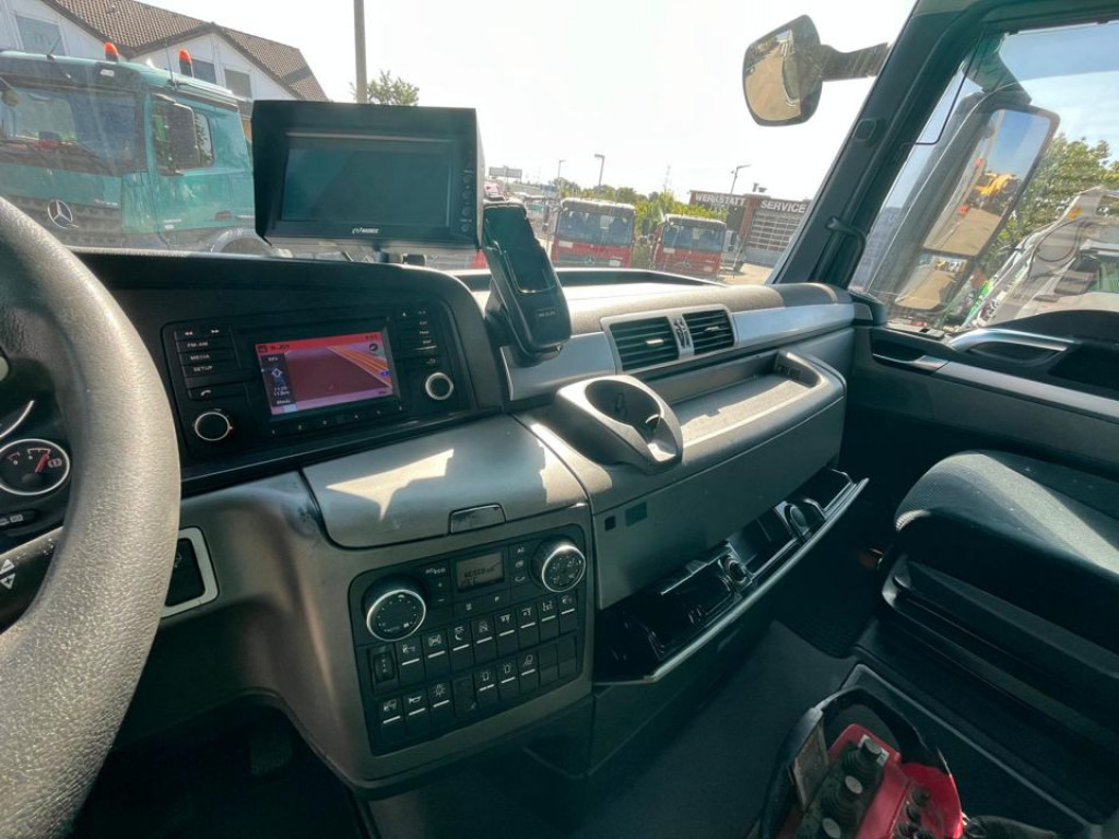 MAN TG-X 26.400 6x2 Pritsche Heckkran Palfinger 34002 - Camião de caixa aberta/ Plataforma, Camião grua: foto 3 MAN TG-X 26.400 6x2 Pritsche Heckkran Palfinger 34002 - Camião de caixa aberta/ Plataforma, Camião grua: foto 3