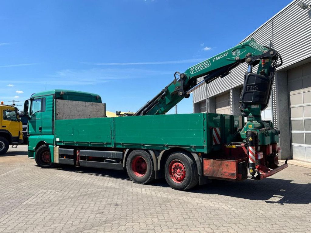 MAN TG-X 26.440 6x2-2 BL Pritsche Heckkran Fassi 360 - Camião grua: foto 3 MAN TG-X 26.440 6x2-2 BL Pritsche Heckkran Fassi 360 - Camião grua: foto 3