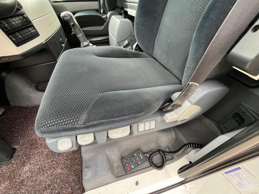 MAN TG-X 26.440 6x4 Pritsche Heckkran Hiab XS 166 - Camião de caixa aberta/ Plataforma, Camião grua: foto 2 MAN TG-X 26.440 6x4 Pritsche Heckkran Hiab XS 166 - Camião de caixa aberta/ Plataforma, Camião grua: foto 2