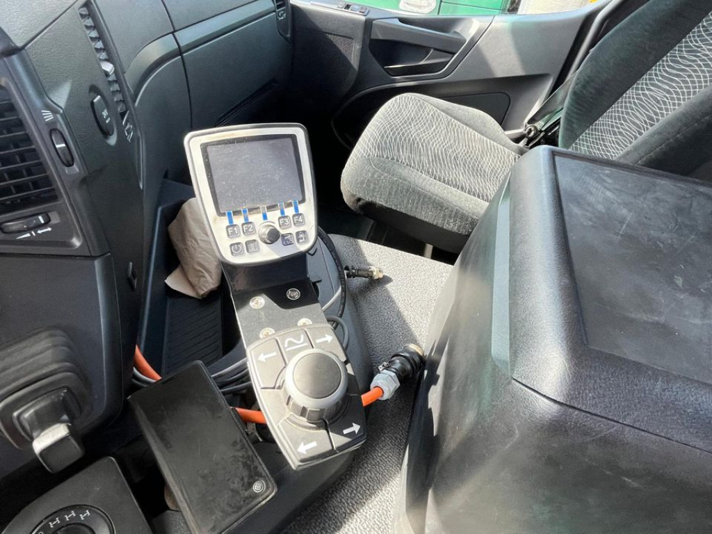 MERCEDES-BENZ Arocs 2135 AK 4x4 2-Achs Allradkipper Kommunalhydr. - Camião basculante: foto 2 MERCEDES-BENZ Arocs 2135 AK 4x4 2-Achs Allradkipper Kommunalhydr. - Camião basculante: foto 2