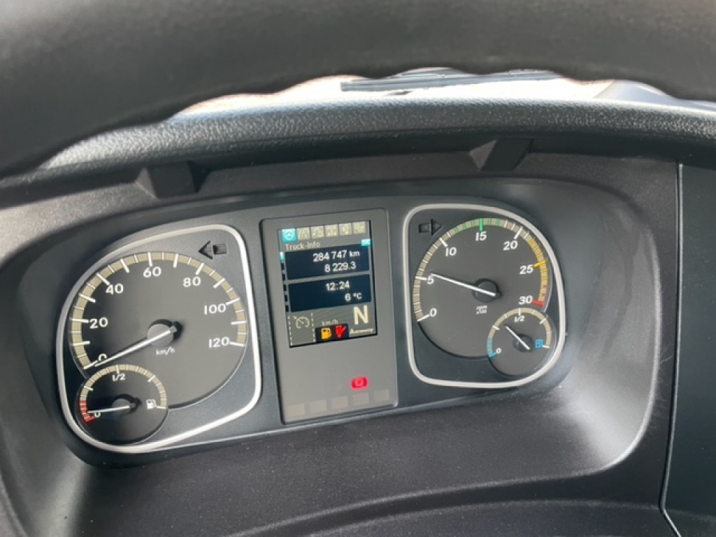 Camião de lona MERCEDES-BENZ Atego 1224 L Pritsche LBW LBW 1.5to: foto 7 Camião de lona MERCEDES-BENZ Atego 1224 L Pritsche LBW LBW 1.5to: foto 7