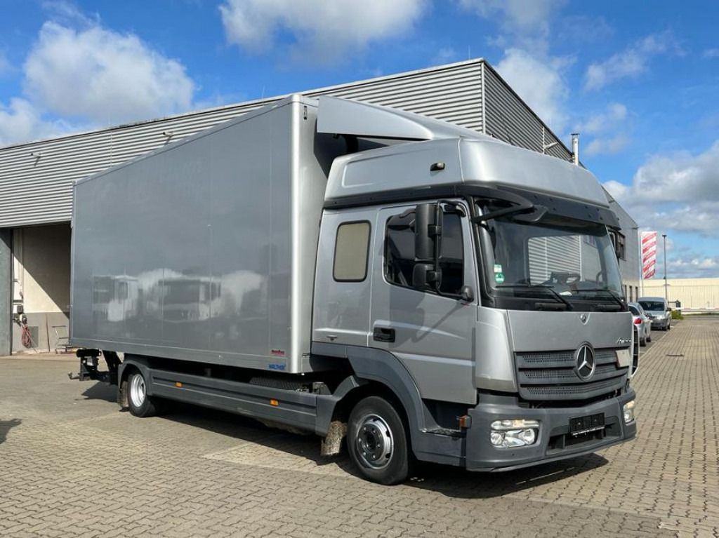 MERCEDES-BENZ Atego 818 L Möbelkoffer LBW Möbelkoffer gr.Fhs+Sitzreihe - Carrinha de contentor: foto 5 MERCEDES-BENZ Atego 818 L Möbelkoffer LBW Möbelkoffer gr.Fhs+Sitzreihe - Carrinha de contentor: foto 5