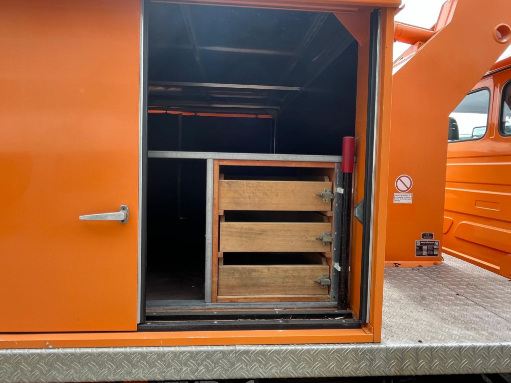 MERCEDES-BENZ Vario 612 D Hubarbeitsbühne Arbeitshöhe 18m - Caminhão com plataforma aérea: foto 4 MERCEDES-BENZ Vario 612 D Hubarbeitsbühne Arbeitshöhe 18m - Caminhão com plataforma aérea: foto 4