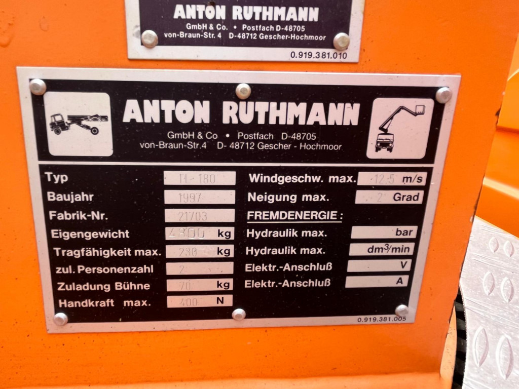 MERCEDES-BENZ Vario 612 D Hubarbeitsbühne Arbeitshöhe 18m - Caminhão com plataforma aérea: foto 2 MERCEDES-BENZ Vario 612 D Hubarbeitsbühne Arbeitshöhe 18m - Caminhão com plataforma aérea: foto 2