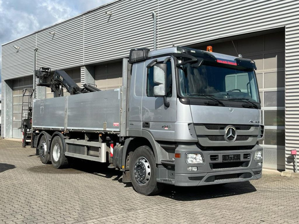 Mercedes-Benz Actros 2546 L 6x2 Pritsche Heckkran Hiab 288 6x - Camião de caixa aberta/ Plataforma, Camião grua: foto 2 Mercedes-Benz Actros 2546 L 6x2 Pritsche Heckkran Hiab 288 6x - Camião de caixa aberta/ Plataforma, Camião grua: foto 2