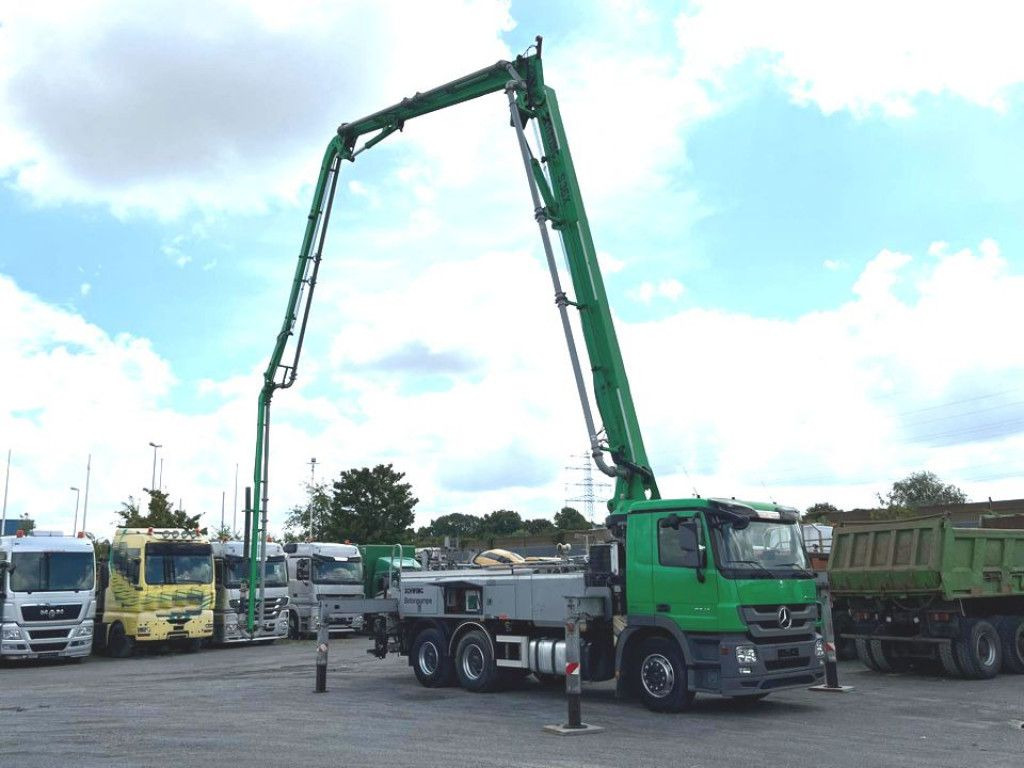 Mercedes-Benz Actros 2641 6x4 Betonpumpe Schwing S 36 X nur 2 - Autobomba de betão: foto 1 Mercedes-Benz Actros 2641 6x4 Betonpumpe Schwing S 36 X nur 2 - Autobomba de betão: foto 1