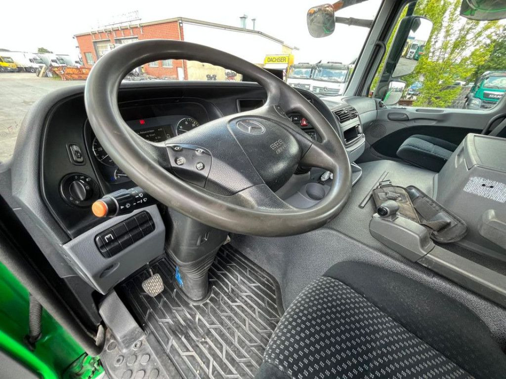 Mercedes-Benz Actros 2641 6x4 Betonpumpe Schwing S 36 X nur 2 - Autobomba de betão: foto 5 Mercedes-Benz Actros 2641 6x4 Betonpumpe Schwing S 36 X nur 2 - Autobomba de betão: foto 5